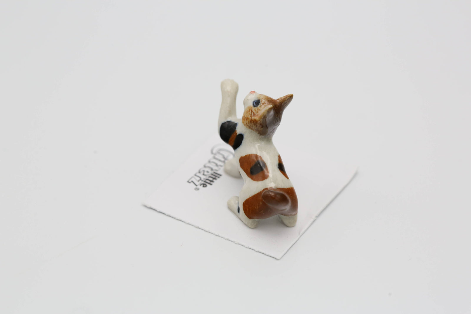 Neko Japanese Bobtail - Porcelain Mini Figurine
