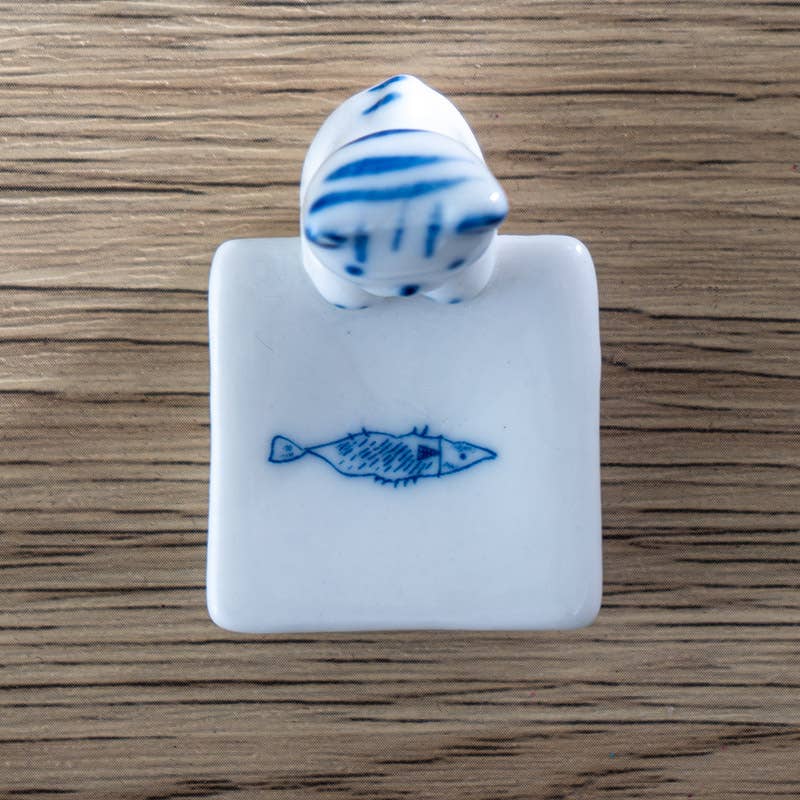 Cat and Fish - Porcelain Chopsticks Rest