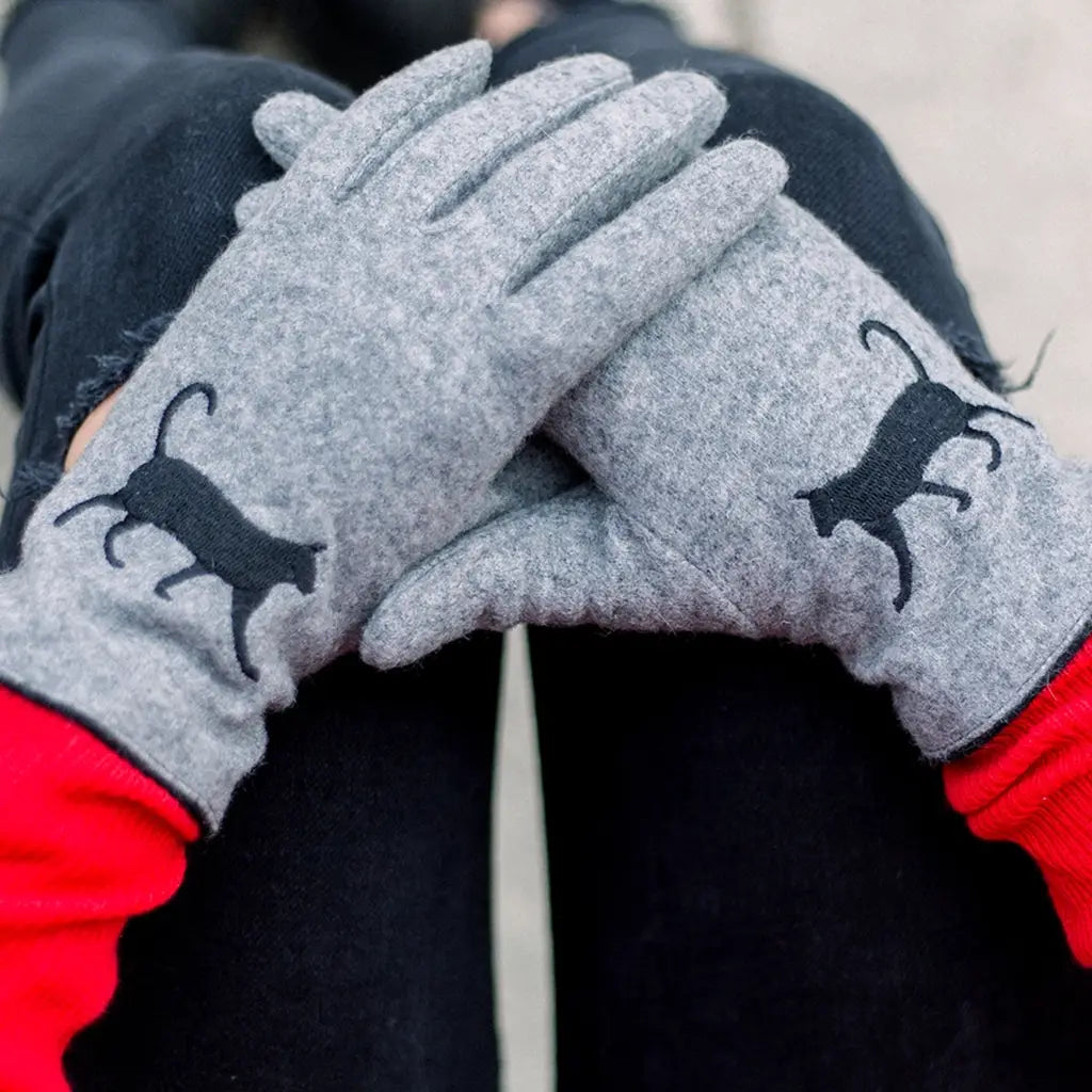 Embroidered Walking Cat - Wool Gloves