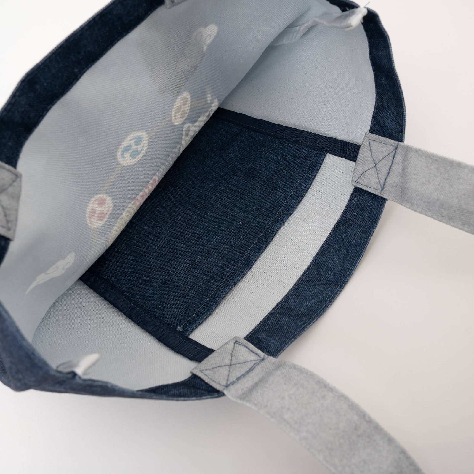 Kusuguru Japan 'Matilda-san' - Canvas Tote Bag