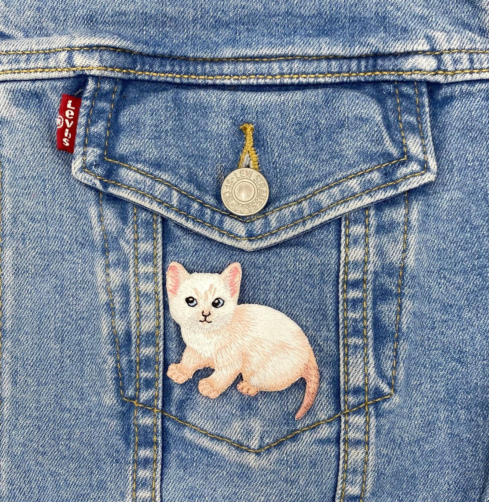 White Kitten - Embroidered Iron-on Patch